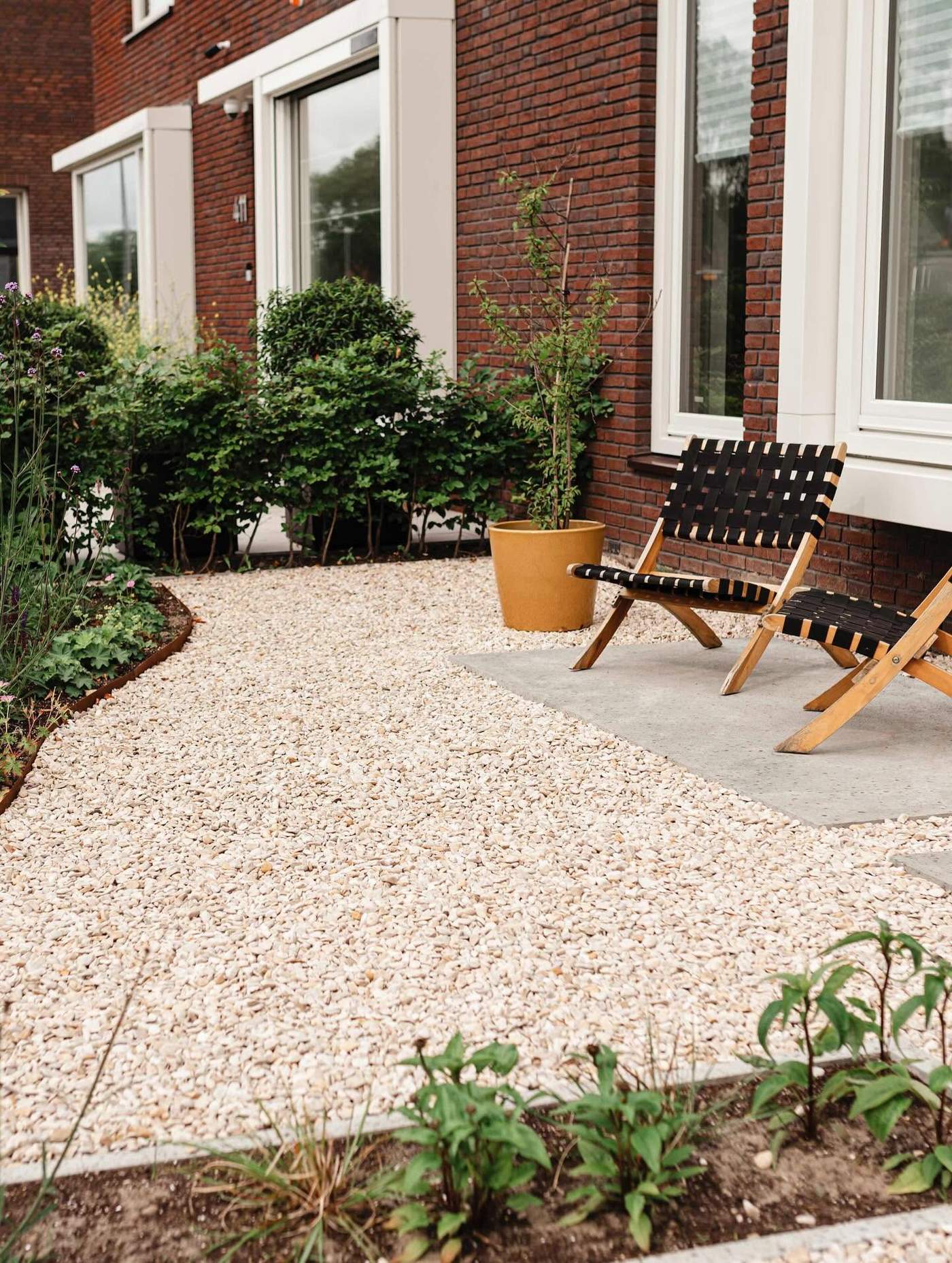 Moderne onderhoudsvriendelijke tuin met luxe uitstraling  Van der Lee Hovenier